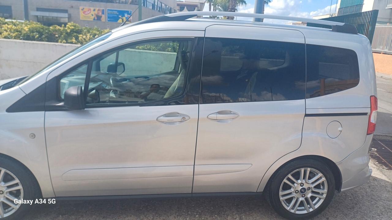 Ford Tourneo Courier 1.5 TDCI 75 CV Titanium