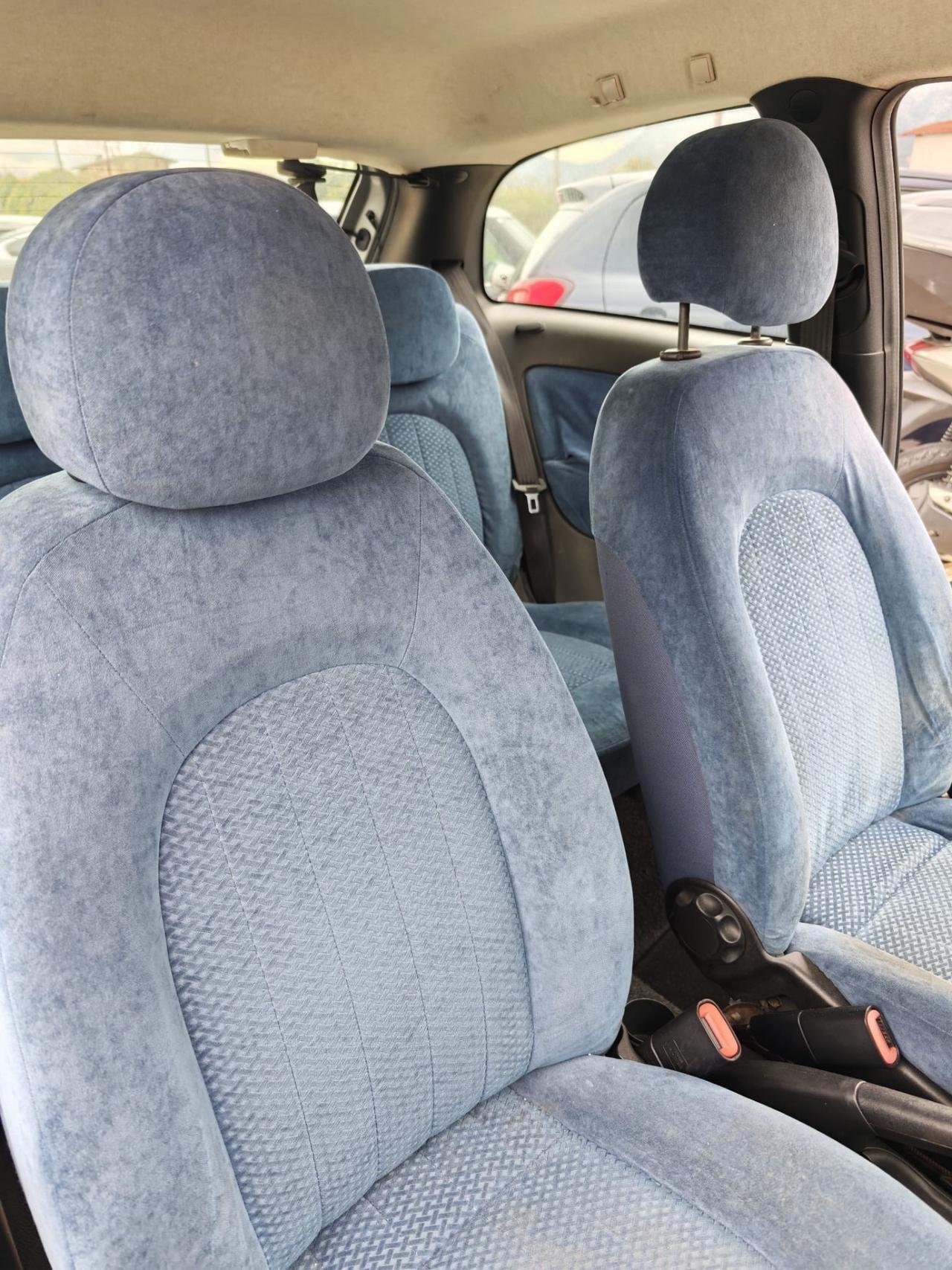 Lancia Ypsilon 1.2 16V Argento garantita 12 mesi