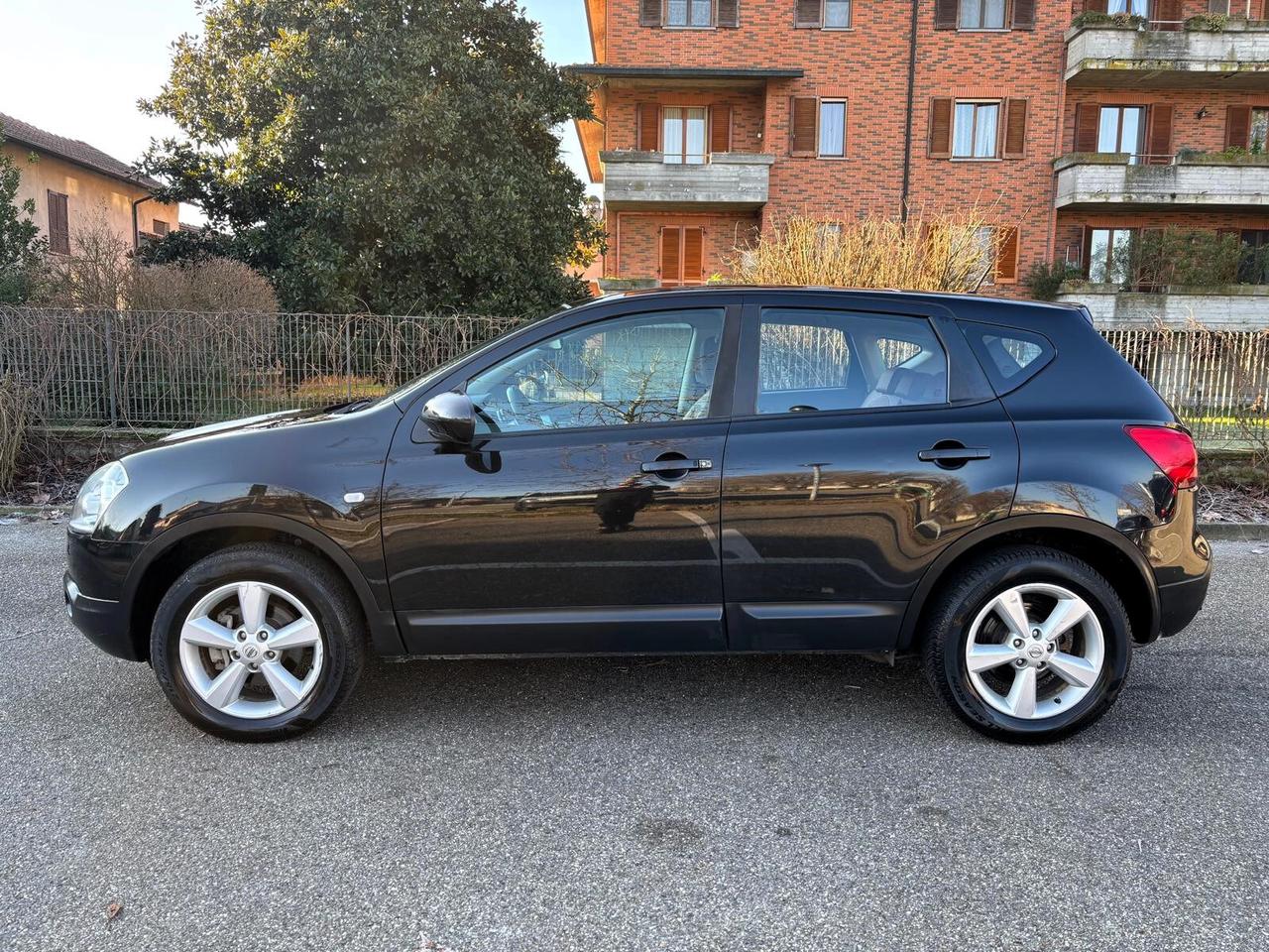 Nissan Qashqai 2.0 dCi DPF 4WD Tekna pelle tetto gancio