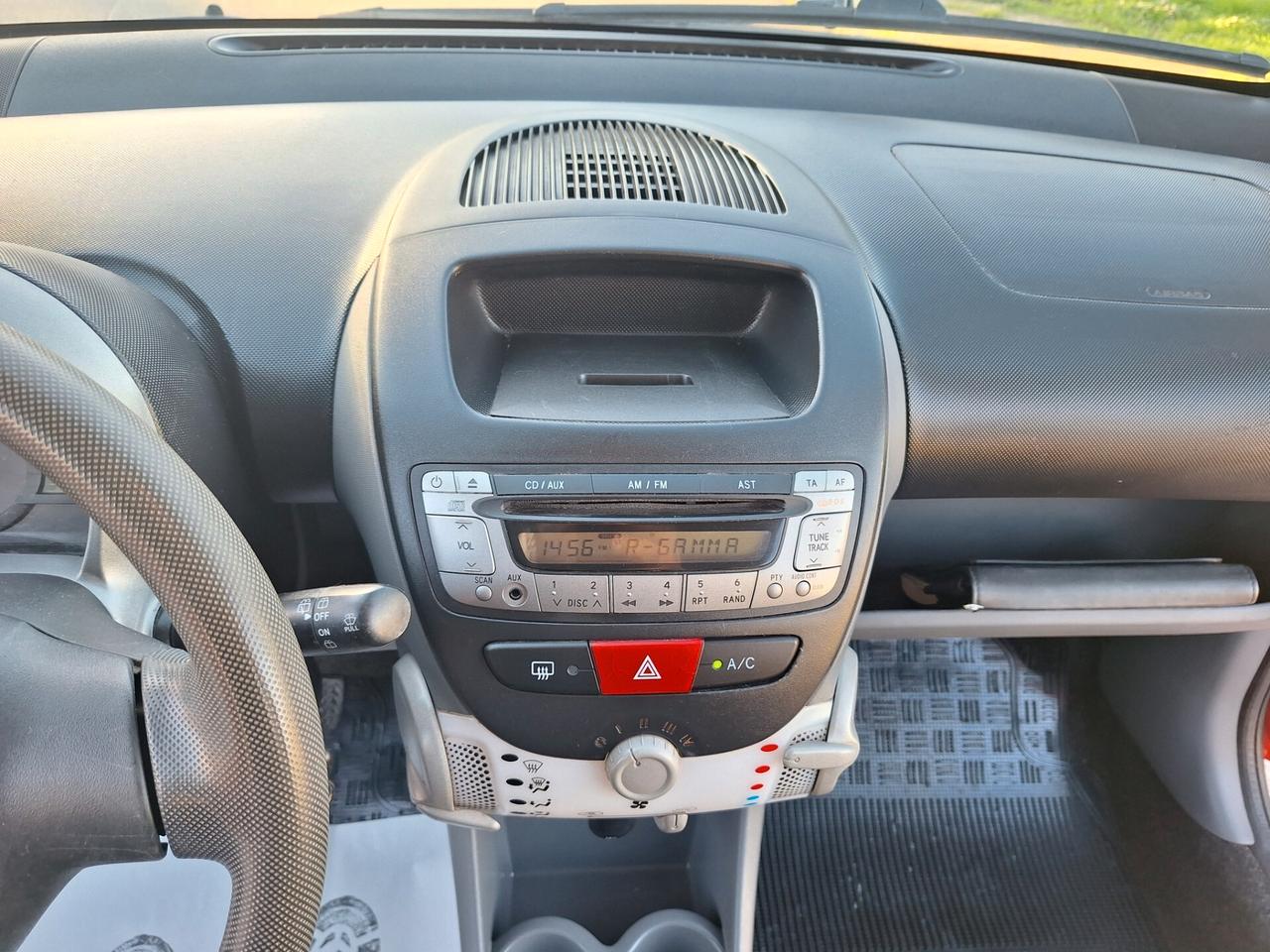 Toyota Aygo 1.0 5 porte 112000 km 2009