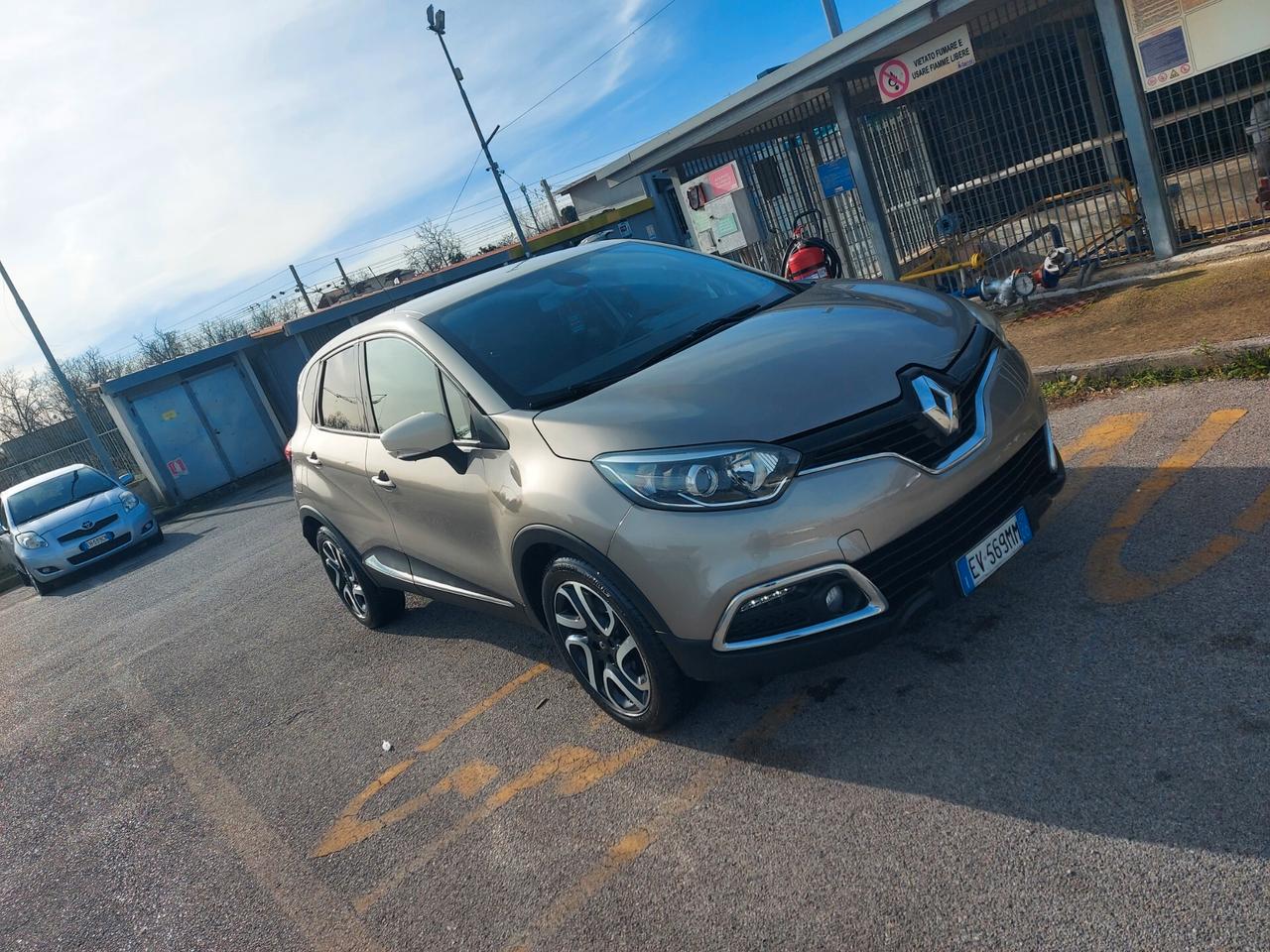 Renault Captur 1.5 dCi 8V 90 CV R-Link full optional