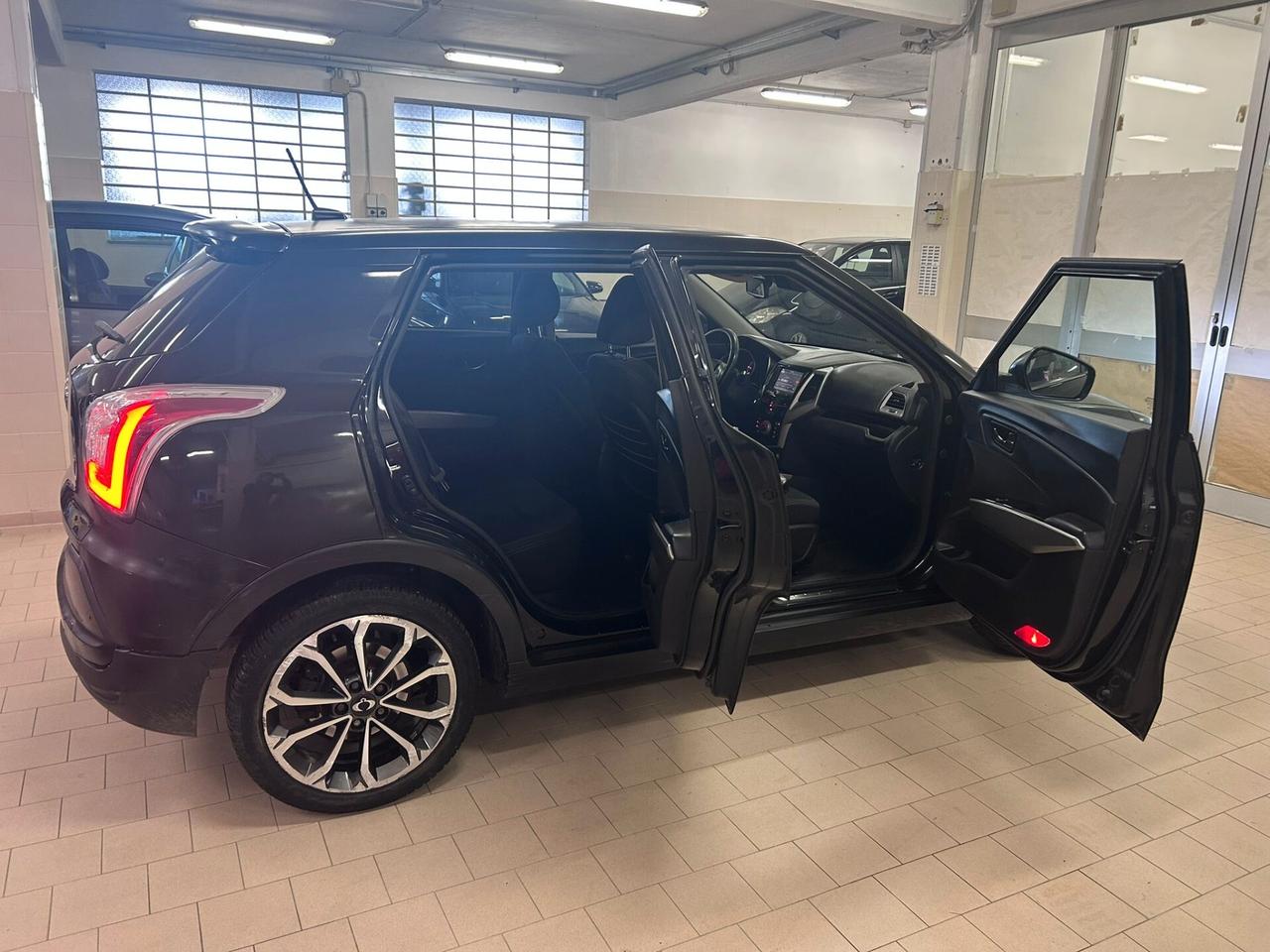 Ssangyong Tivoli 1.6d 2WD Be Visual 115CV