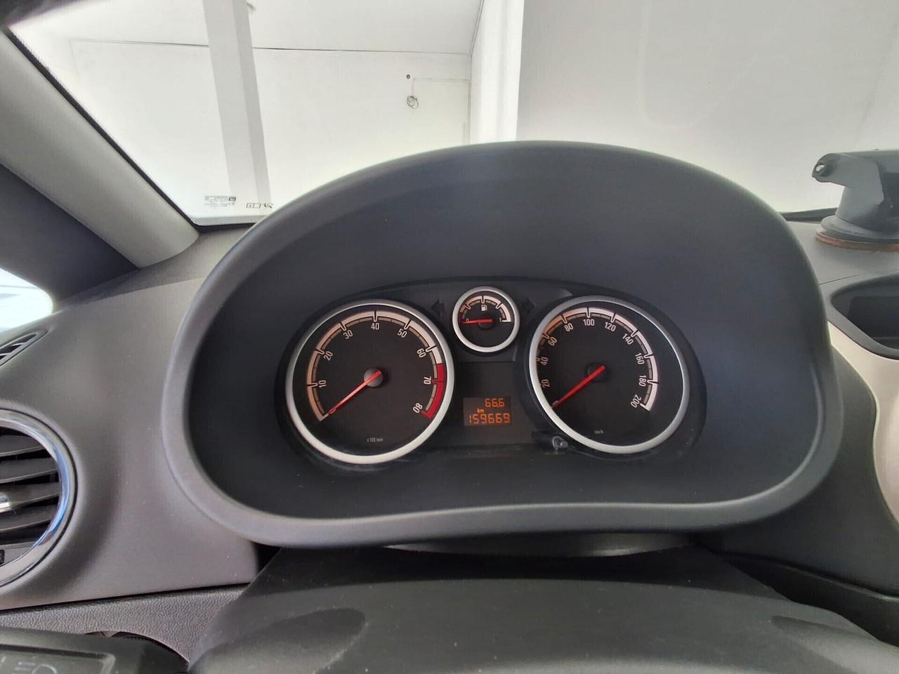 Opel Corsa 1.2 5 porte Cosmo