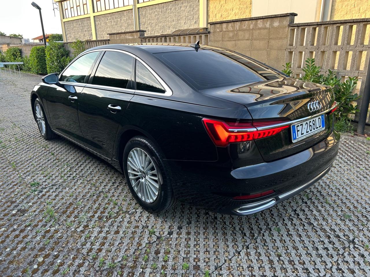Audi A6 35 2.0 TDI S tronic Business Plus