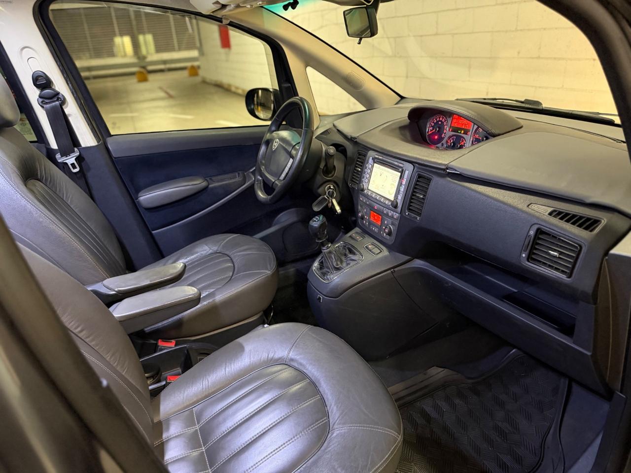 Lancia MUSA 1.4 16V Poltrona Frau