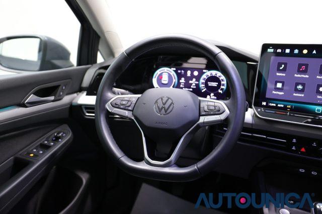 VOLKSWAGEN Golf 2.0 TDI 115 CV SCR LIFE FARI LED