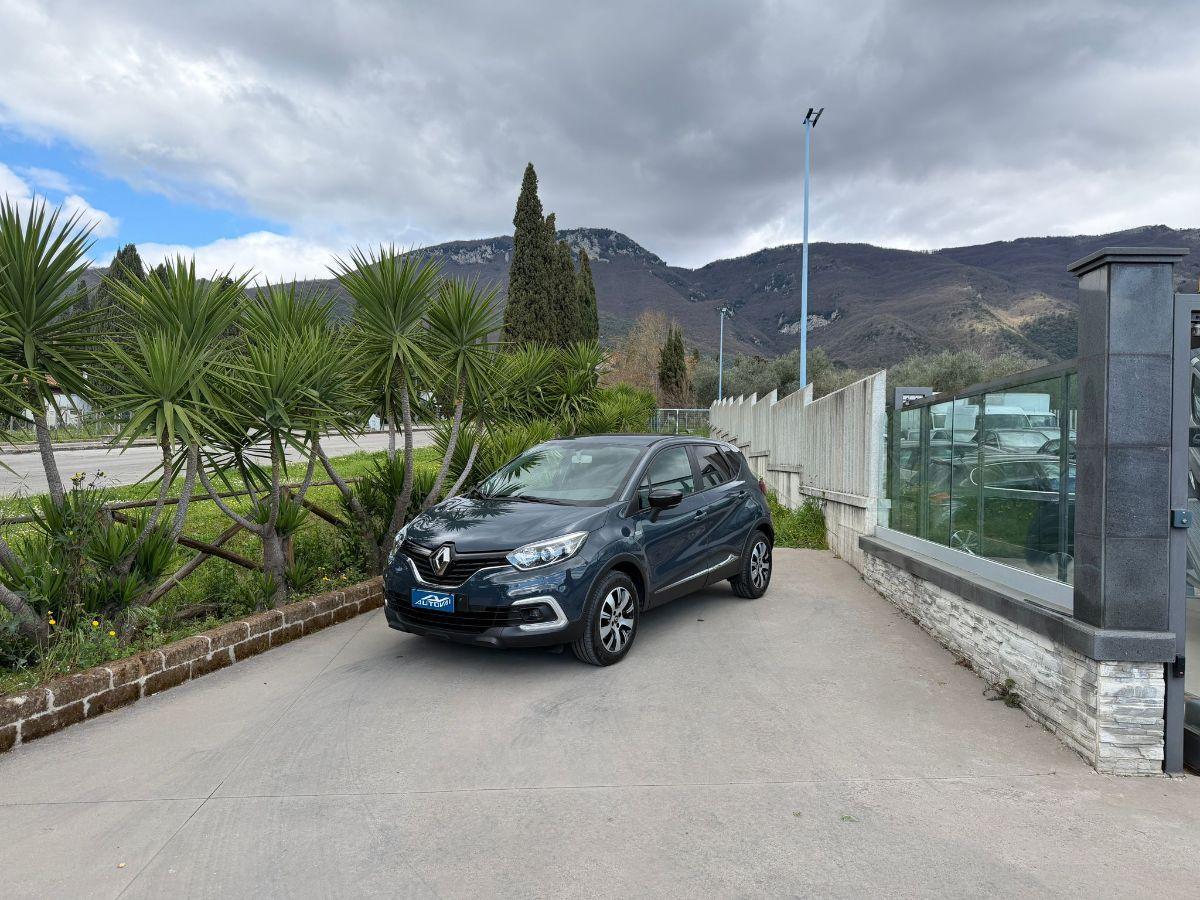 RENAULT - Captur - dCi 8V 110 CV S&S Energy Initiale Paris