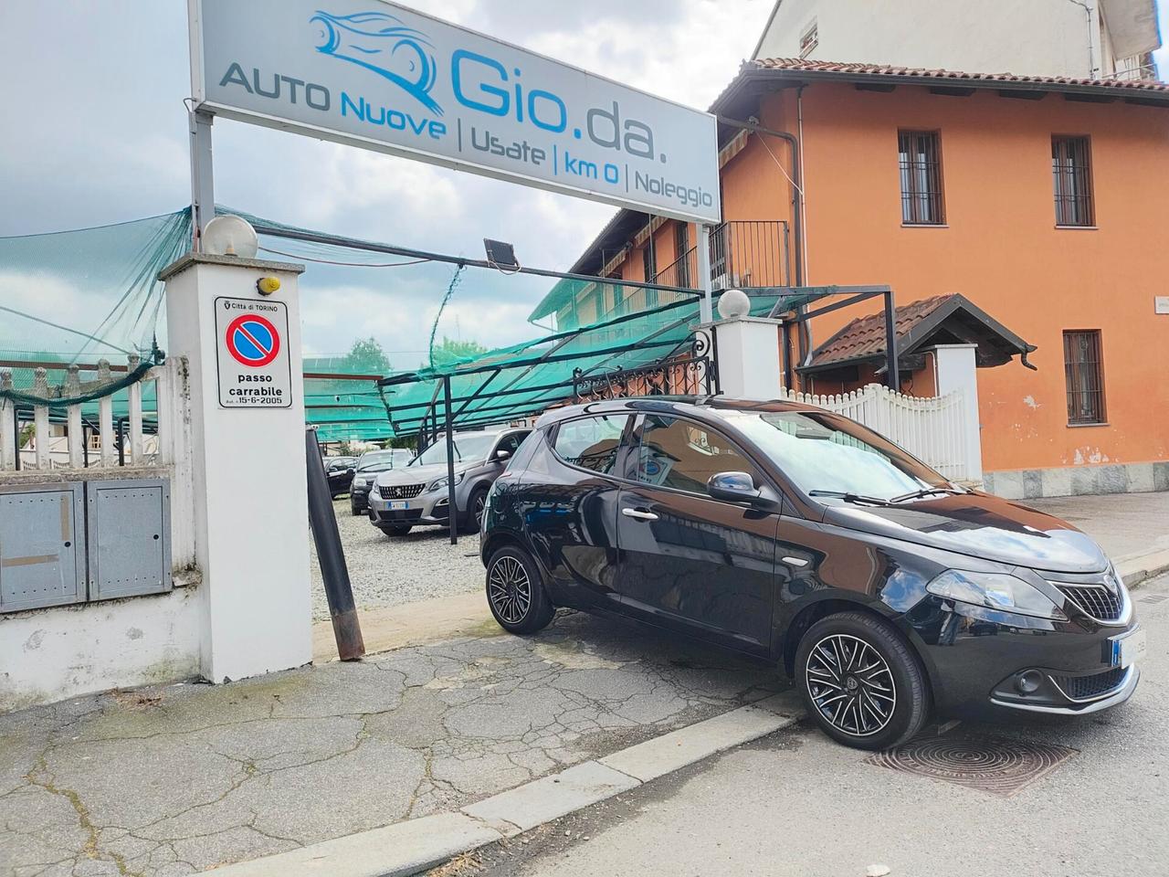 LANCIA YPSILON 1.0 HYBRID -2023