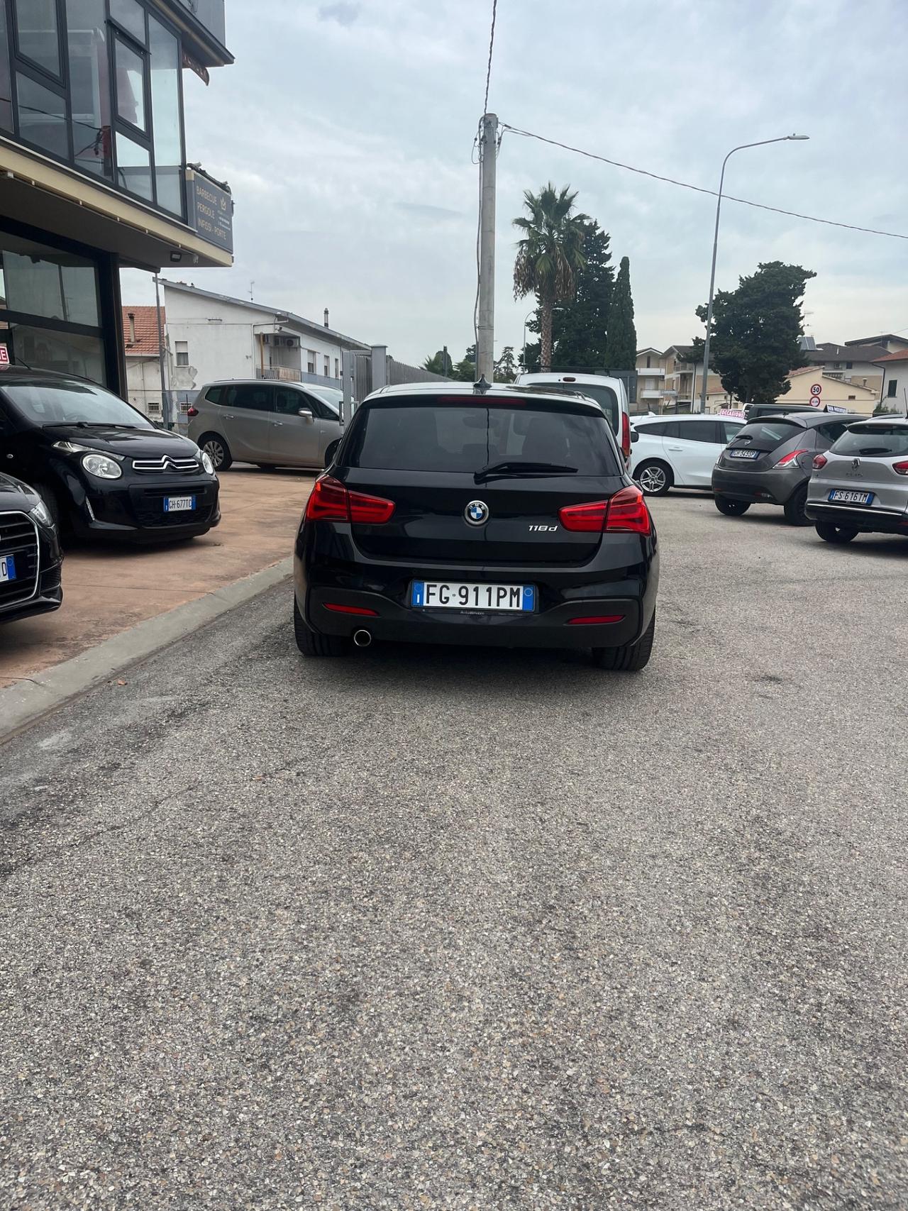 Bmw 118 118d 5p. Msport