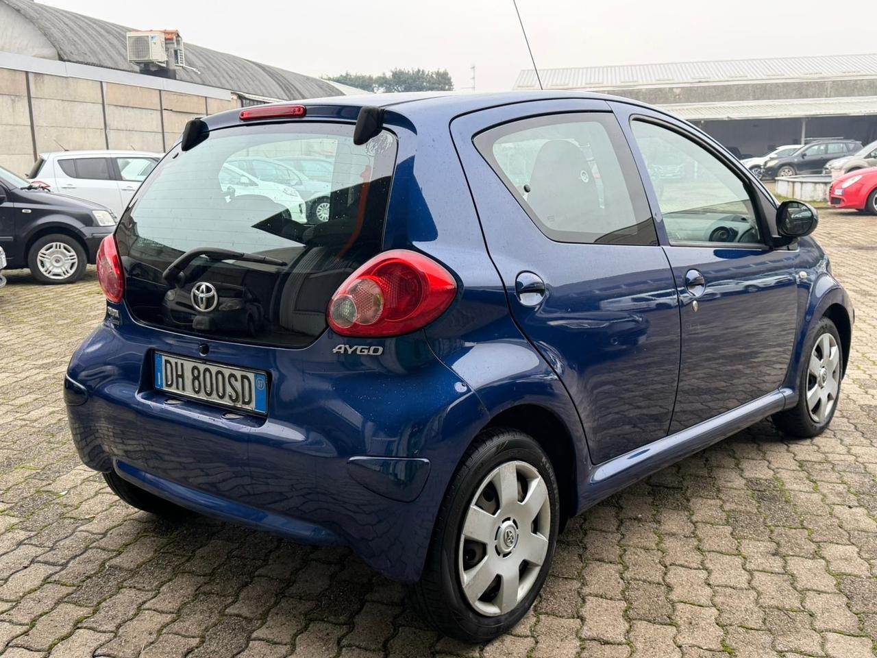 Toyota Aygo 1.0 12V VVT-i 5 porte Now