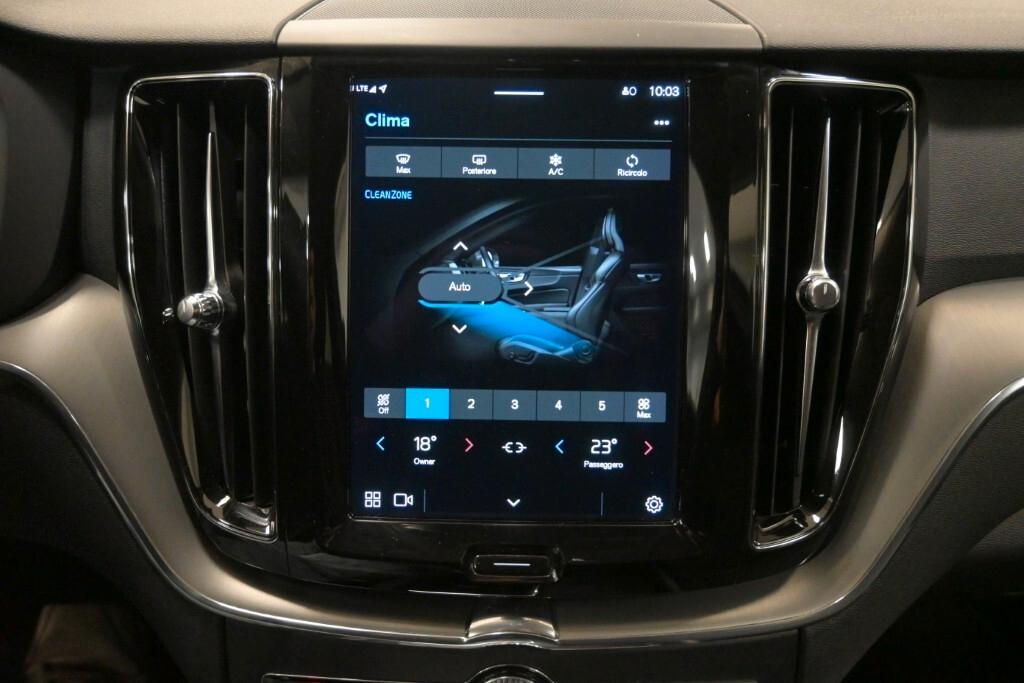 VOLVO XC60 2.0D 197CV B4 (D) GEARTRONIC AWD MOMENTUM PRO ( FARI LED - ADAPTIVE CRUISE - COCKPIT - MIRROR - PARK ASSIST - TELECAMERA 360 - CERCHI 18 )