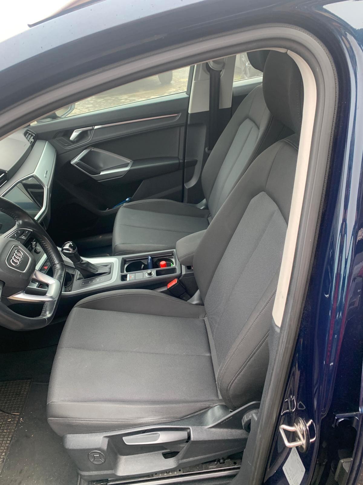 Audi Q3 benzina business advance-150 cv auto-full-unico proprietario-tagliandi audi- anno 2019 79900 km