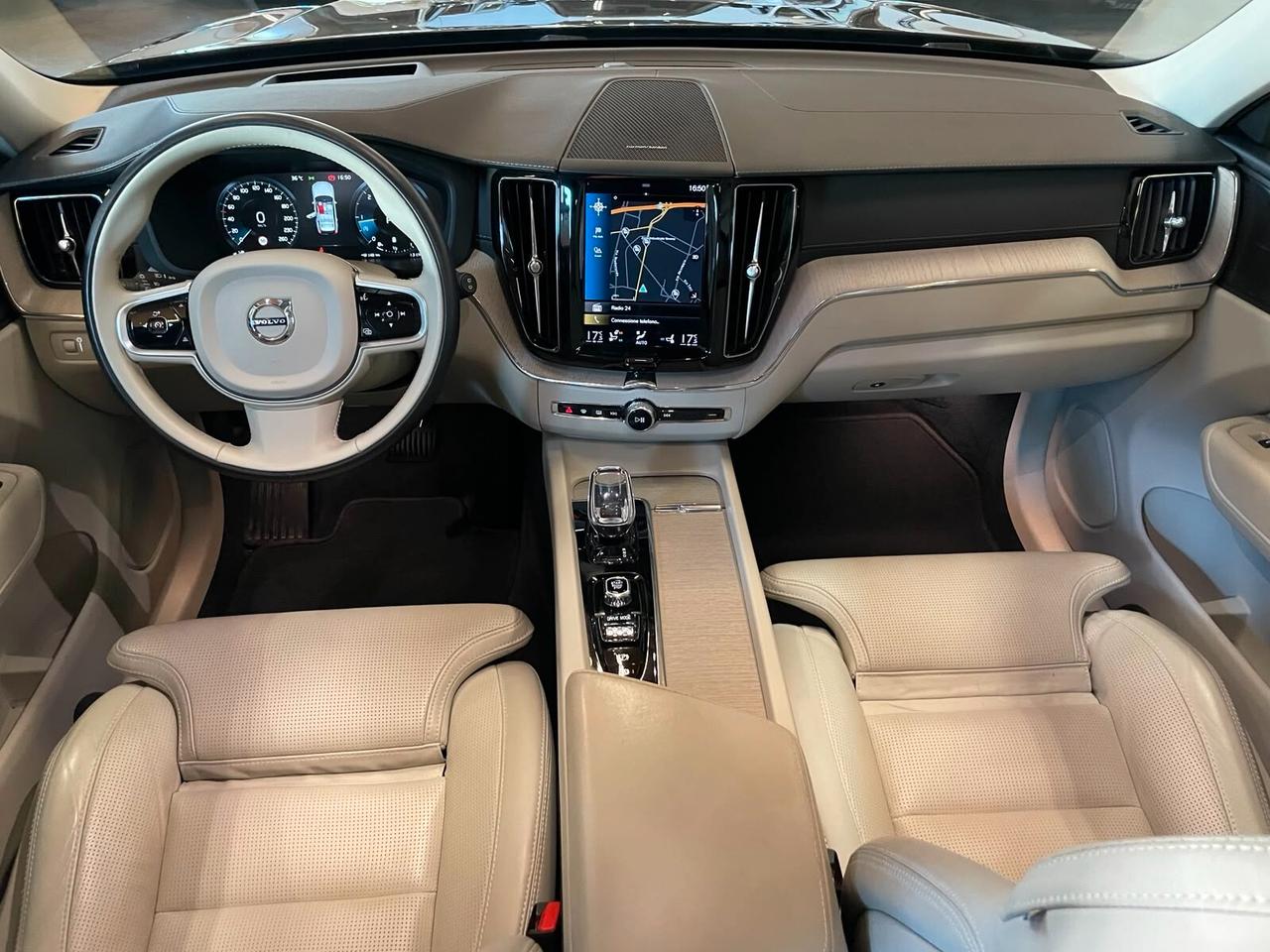 Volvo XC 60 XC60 B5 (d) AWD Geartronic Inscription