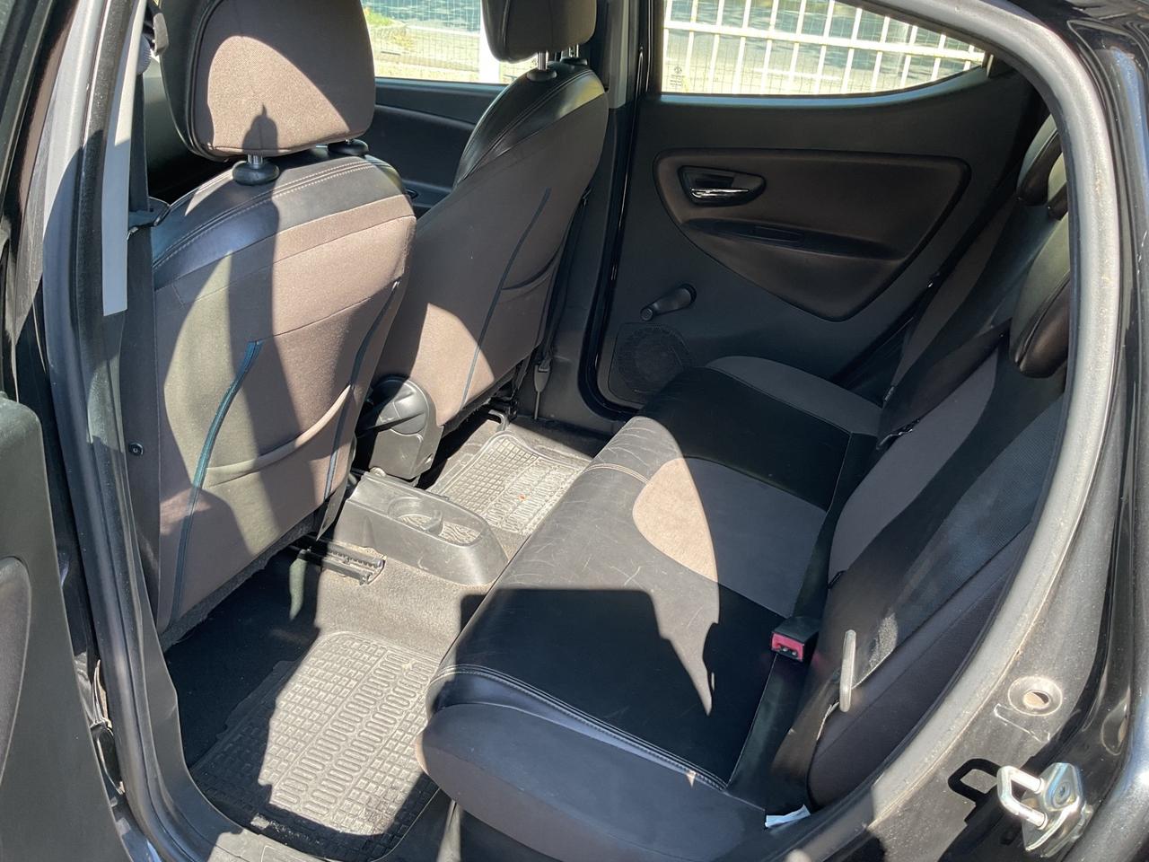 Lancia Ypsilon 1.2 5 Porte GPL Chic Gold OK NEOPATENTATI