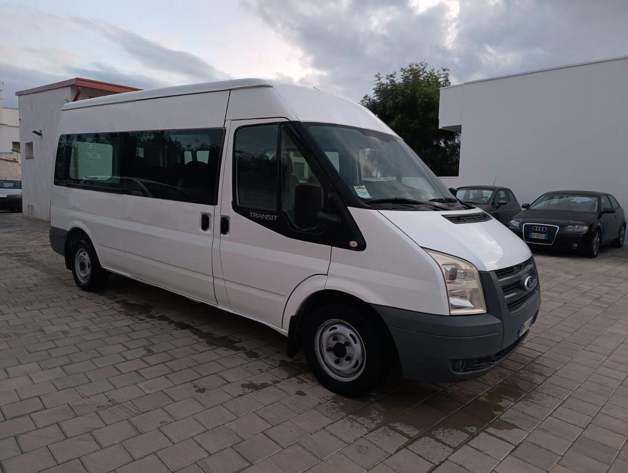 Ford Transit 9 posti - anno 2009 - motore nuovo