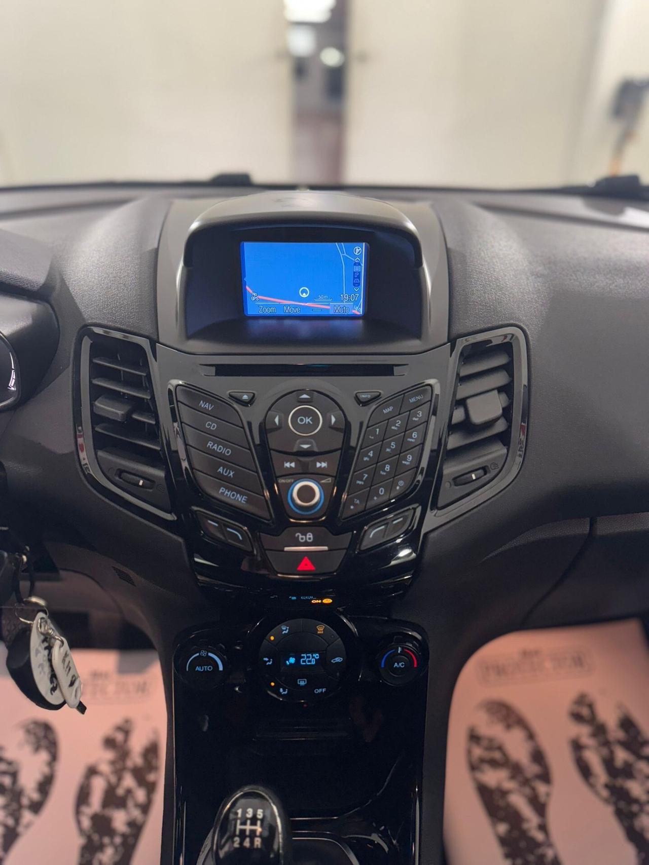 Ford Fiesta 5 porte Black & White Edition