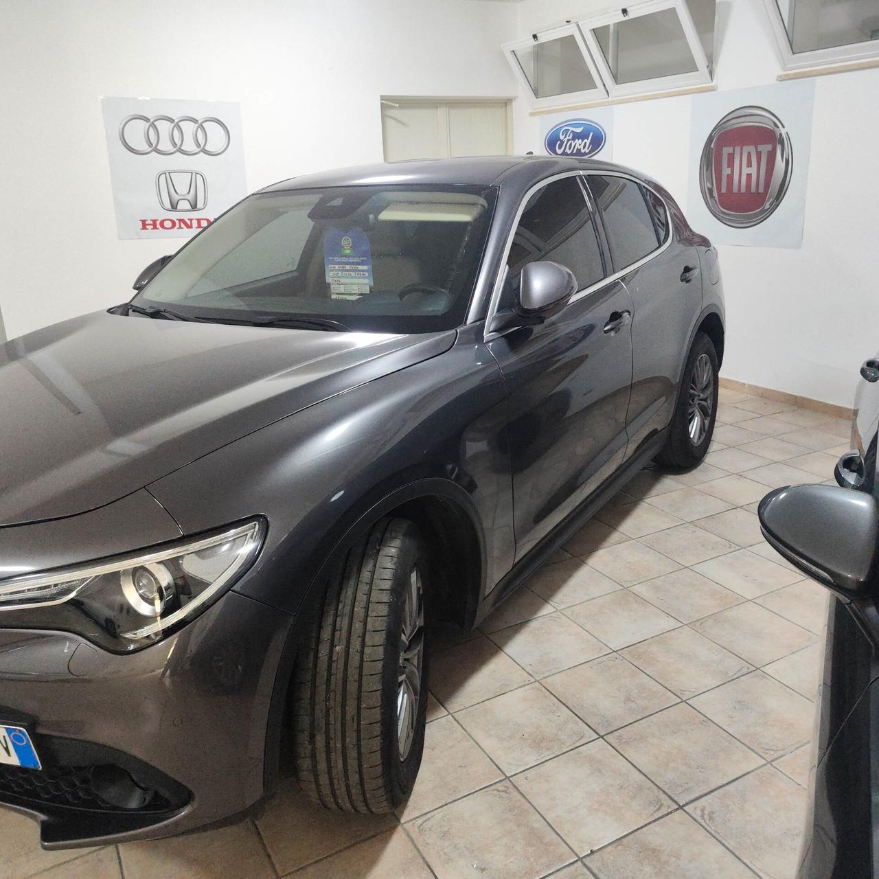 Alfa Romeo Stelvio 2.2 Turbodiesel 210 CV AT8 Q4 Executive