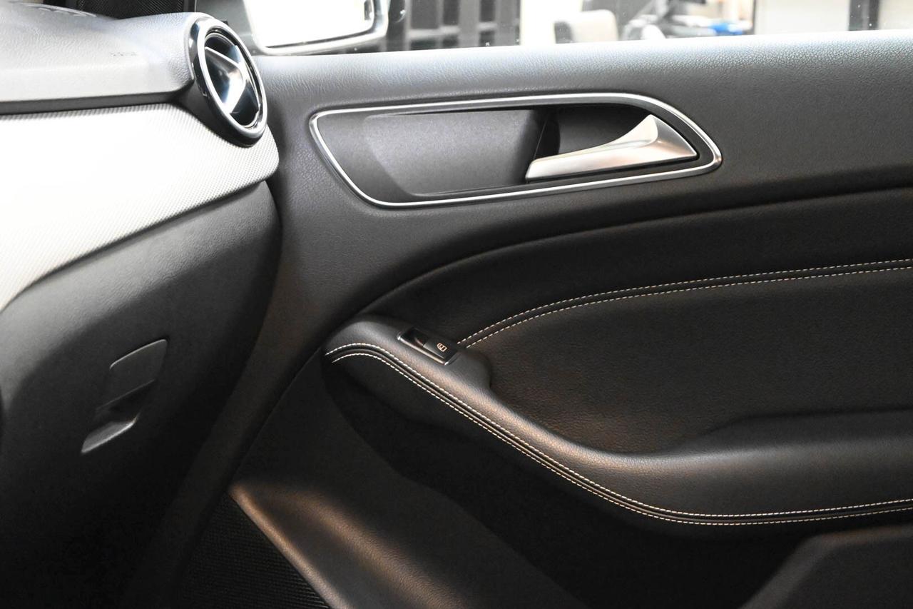 MERCEDES Classe B (T246/242) B 180 d Sport