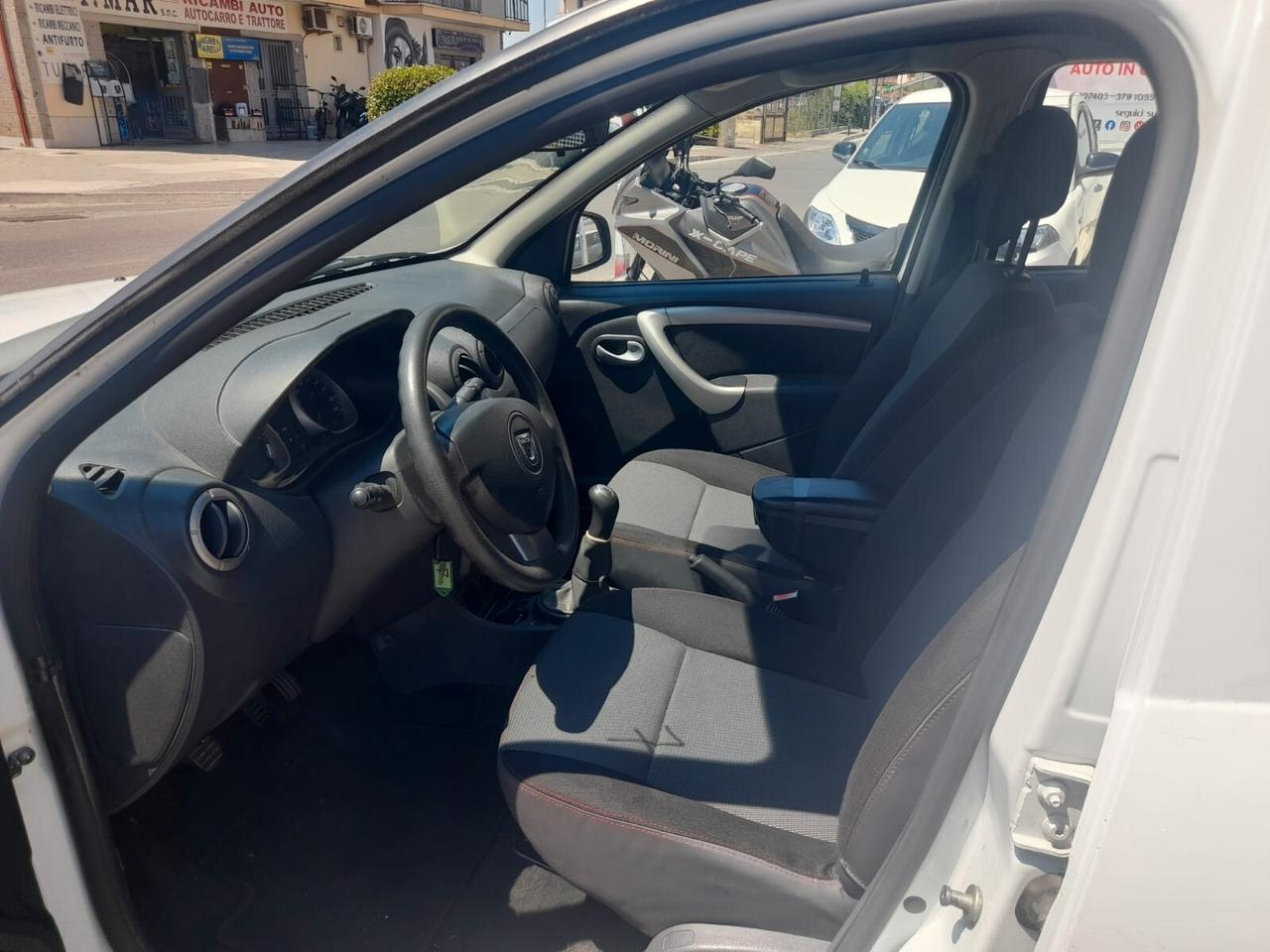 Dacia Duster 1.6cc gpl 12 mesi garanzia-2013