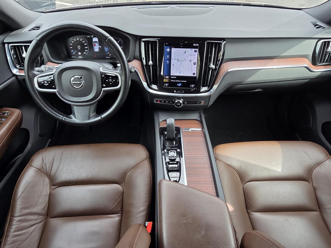 Volvo V60 Cross Country B4 (d) AWD automatico Plus
