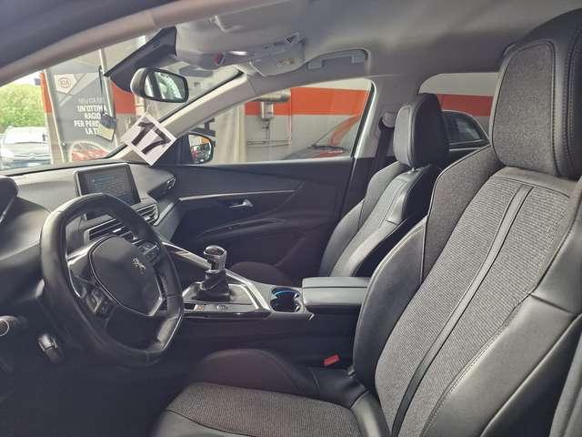 Peugeot 3008 3008 1.2 puretech t Allure s
