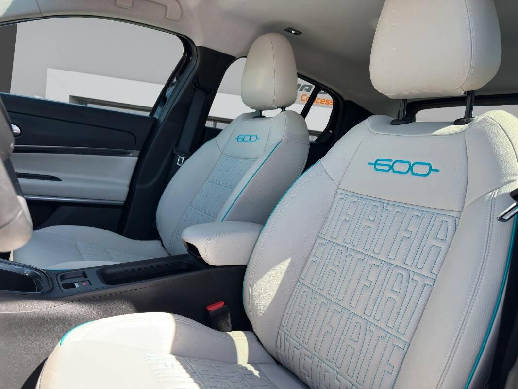 Fiat 600 1.2 hybrid La Prima 110cv AUTOMATICA E CARPLAY