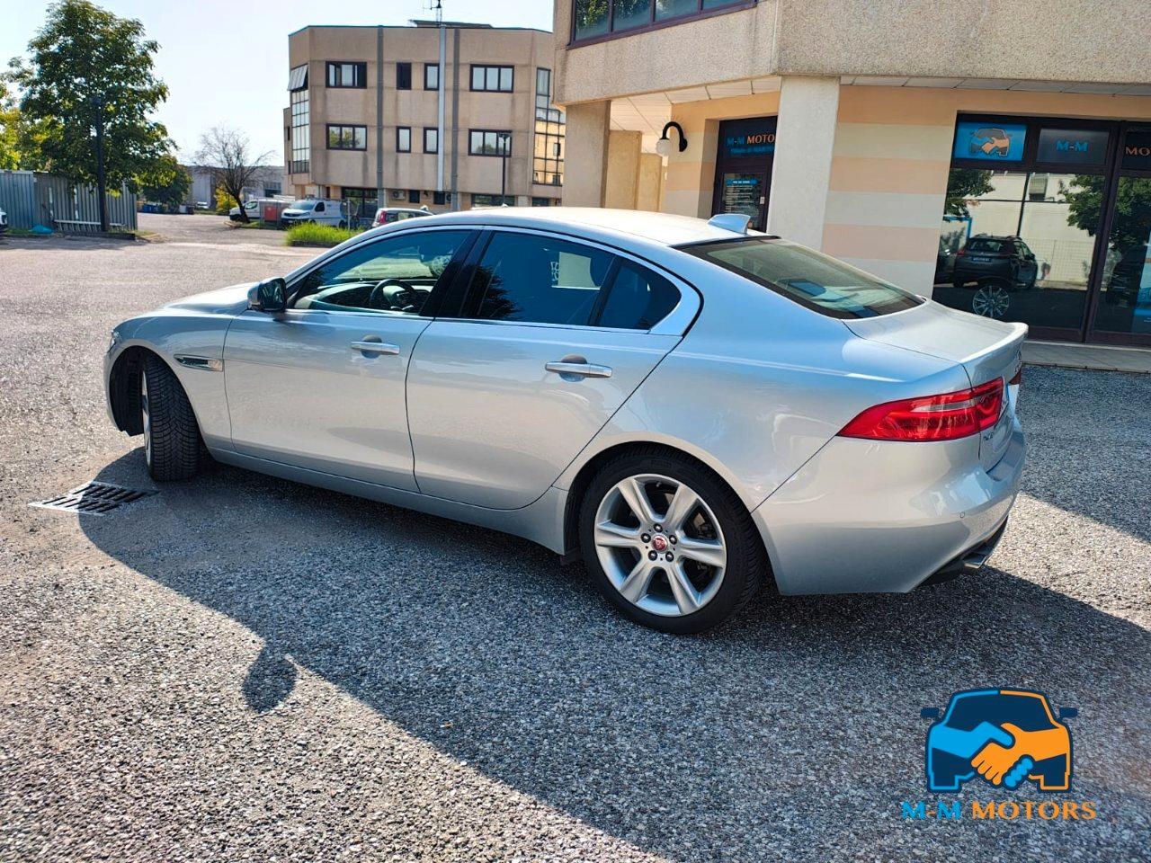 Jaguar XE Berlina XE 2.0d Prestige awd 180cv auto