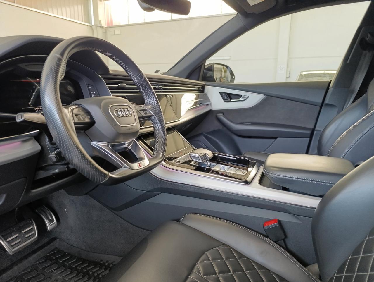 Audi Q8 55 3.0 tfsi mhev Sport quattro tiptronic