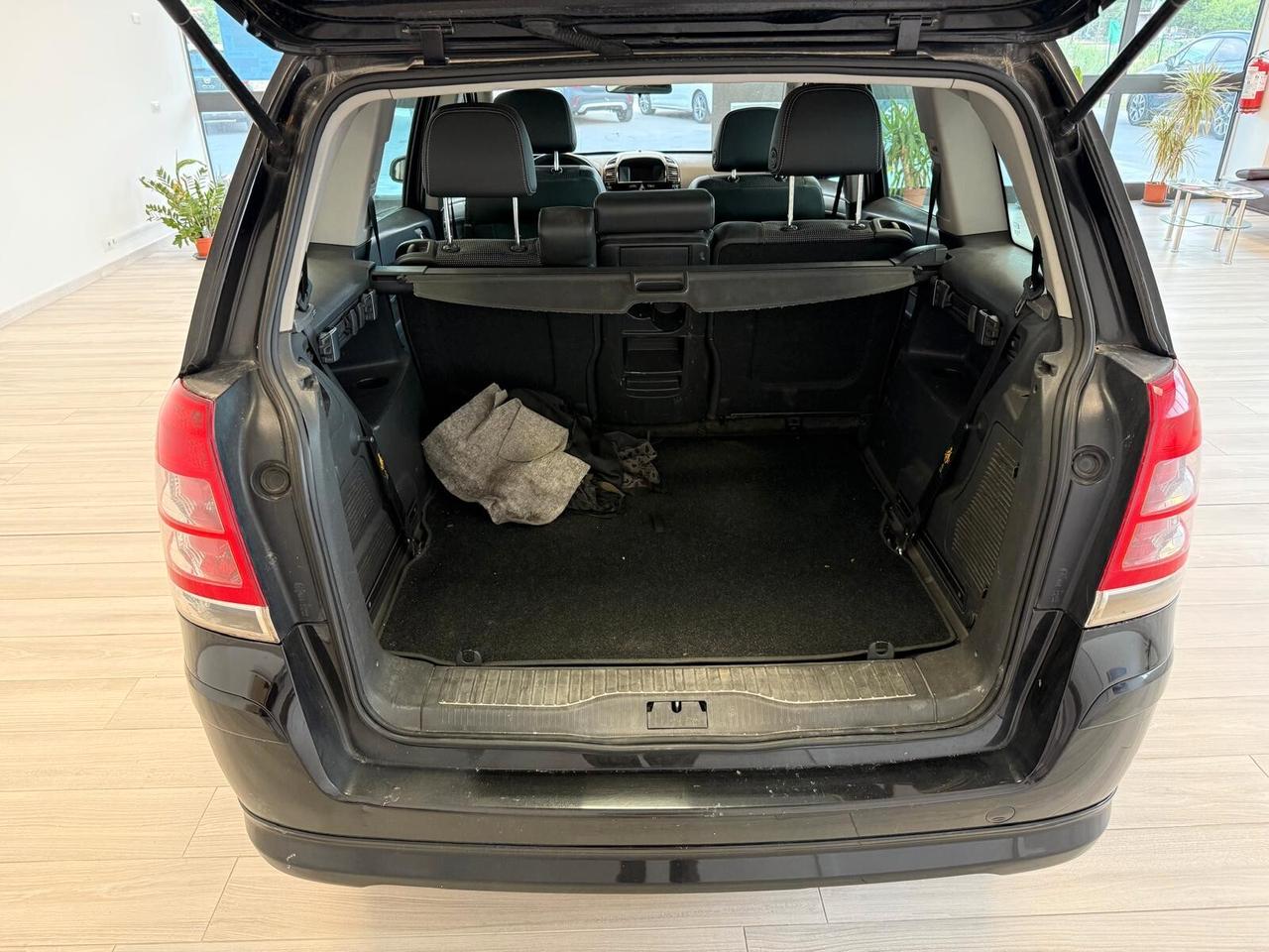 Opel Zafira 1.9 CDTI 120CV Cosmo 7 POSTI