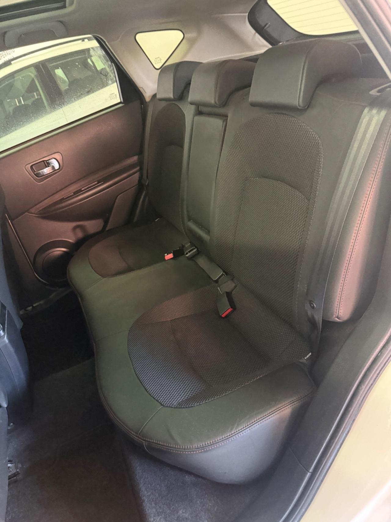 Nissan Qashqai 2.0 dCi DPF 4WD Tekna