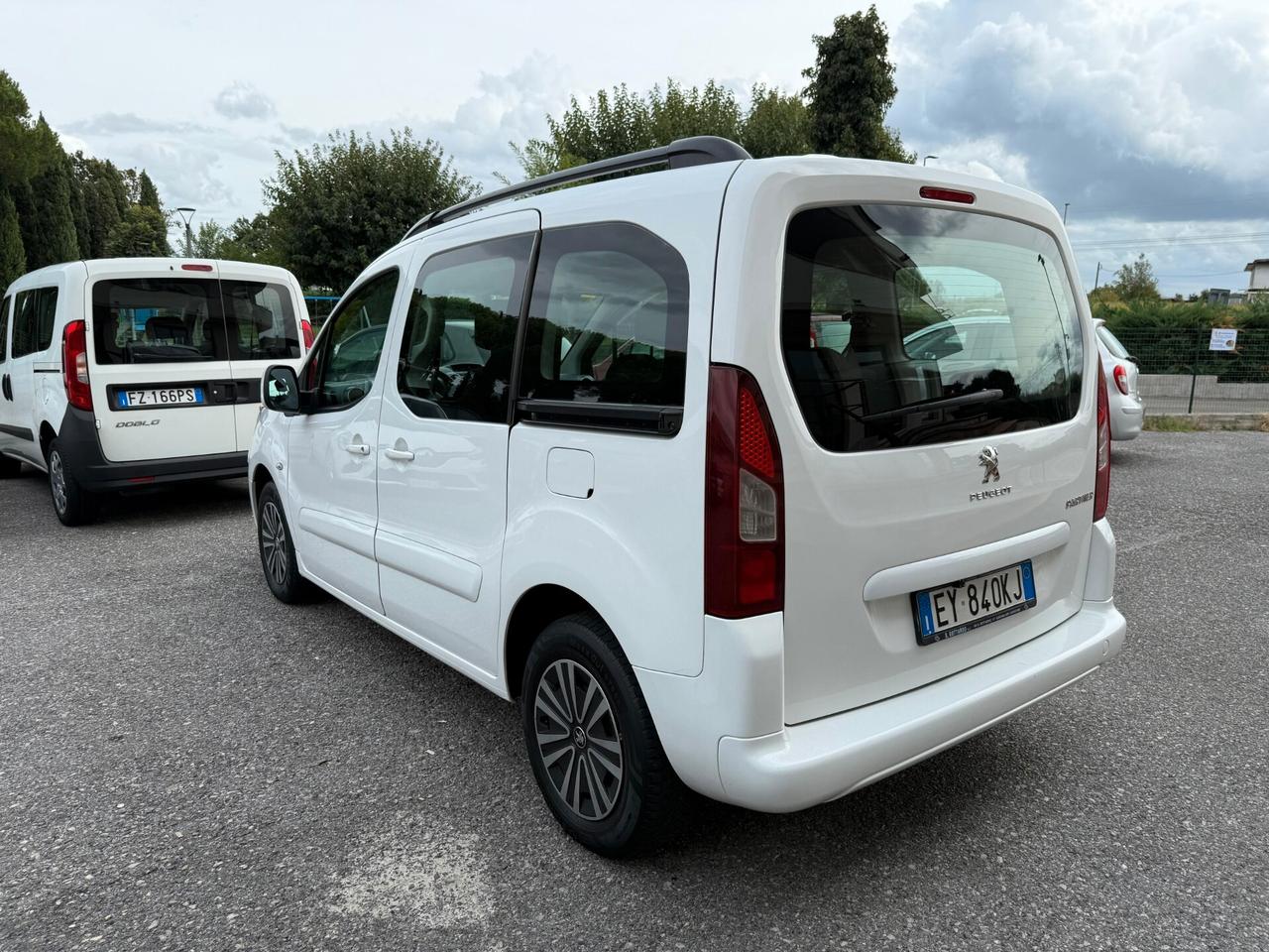 Peugeot Partner Tepee 1.6 HDi 92CV Outdoor