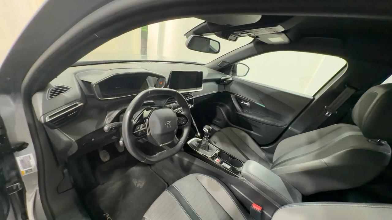 Peugeot 2008 PureTech 100 S&S Allure Pack