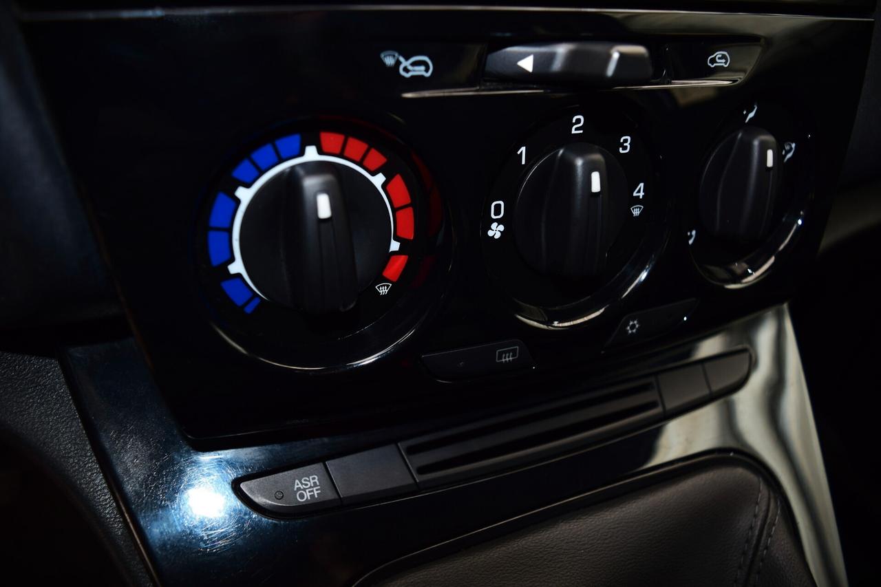 Lancia Ypsilon 1.0 Firefly Hybrid 70 cv Gold