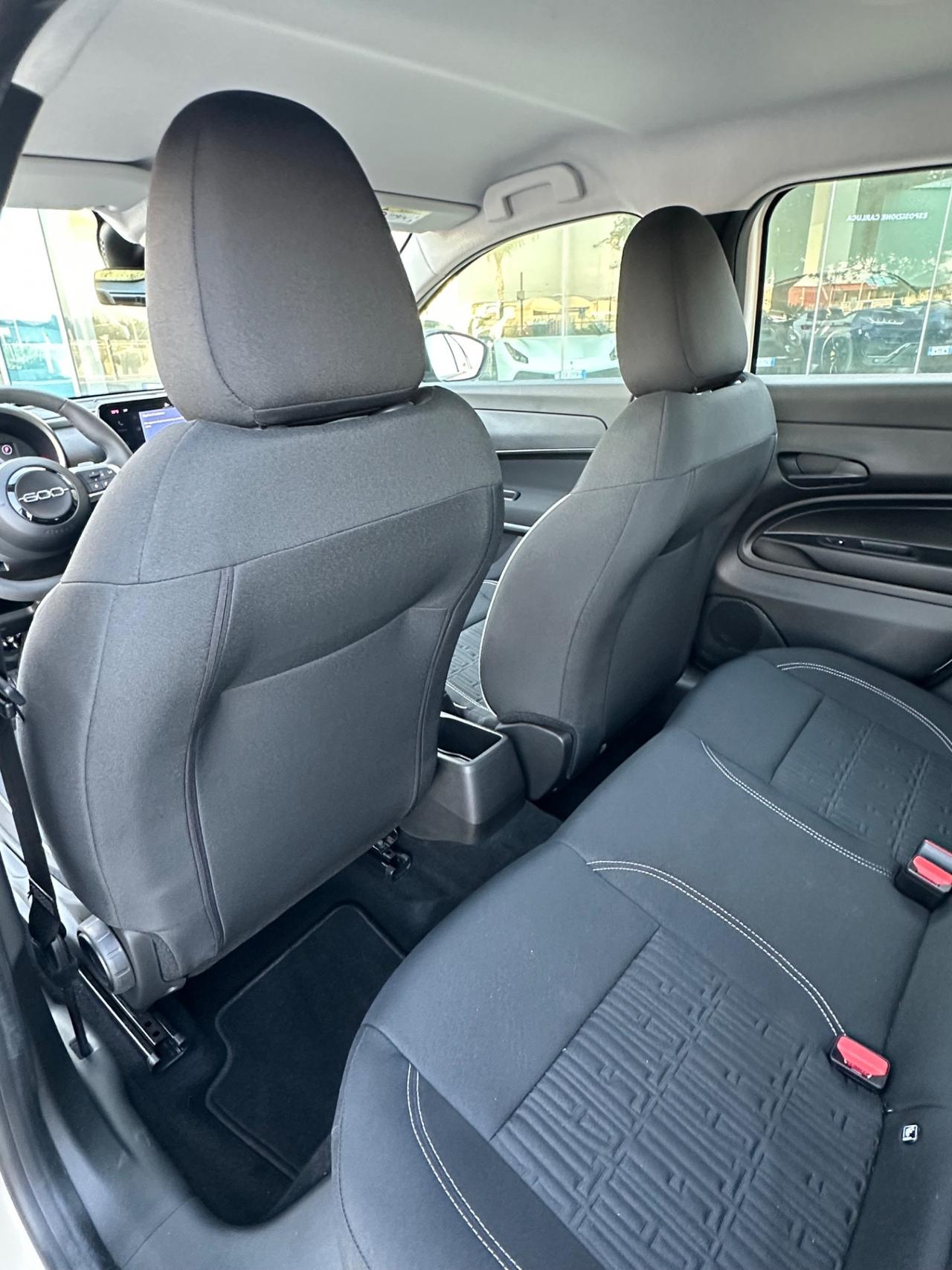 Fiat 600 1.2 hybrid 110cv auto