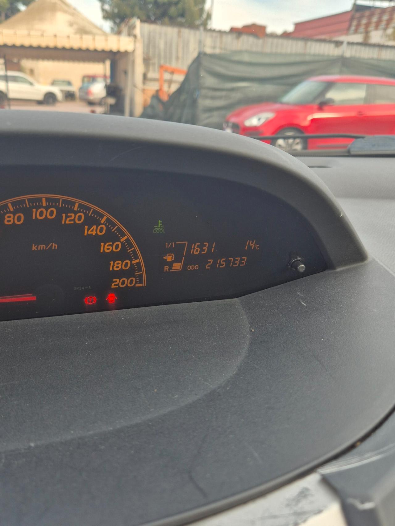 Toyota Yaris 1.0 5.p luxury pack