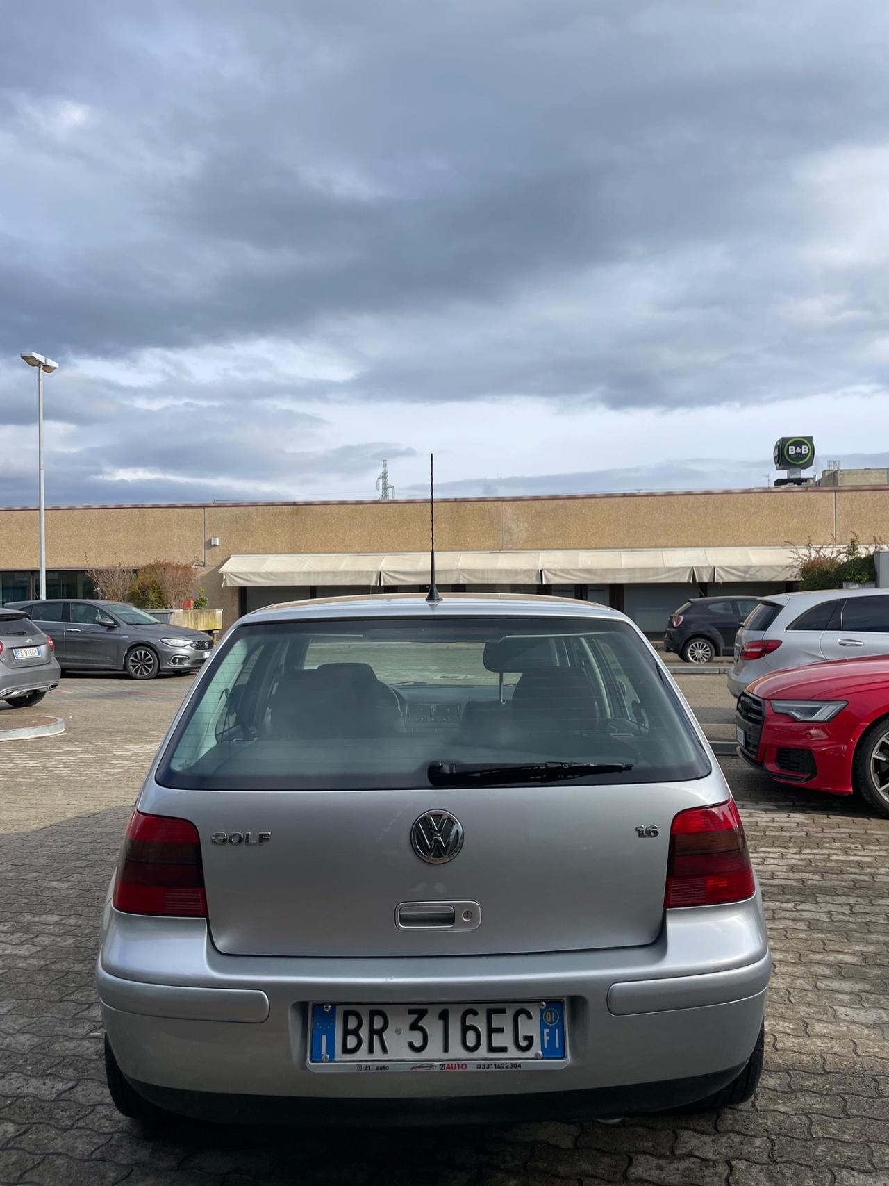 Volkswagen Golf 1.6 16V cat 5 porte Highline