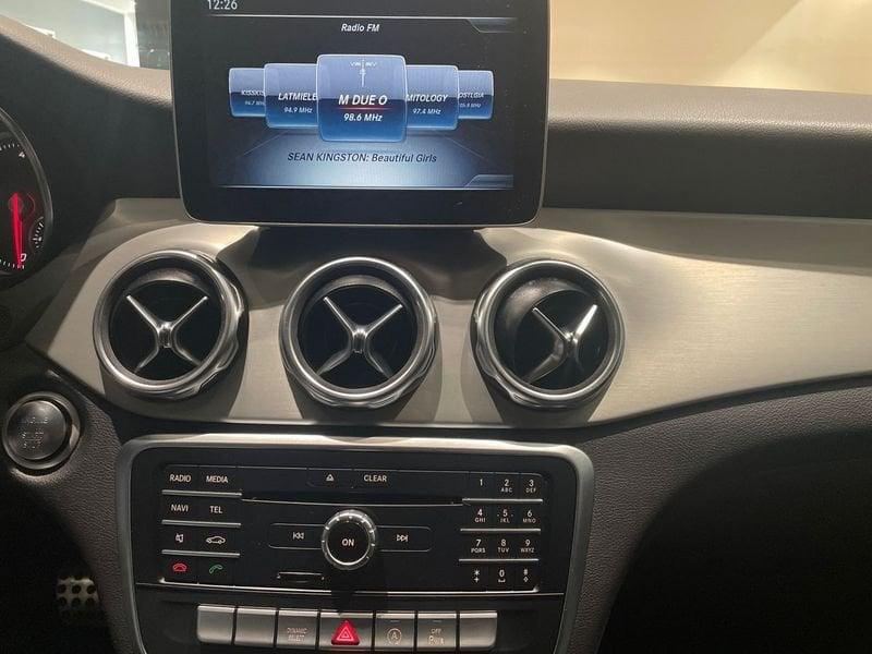 Mercedes-Benz GLA 200 d Premium auto