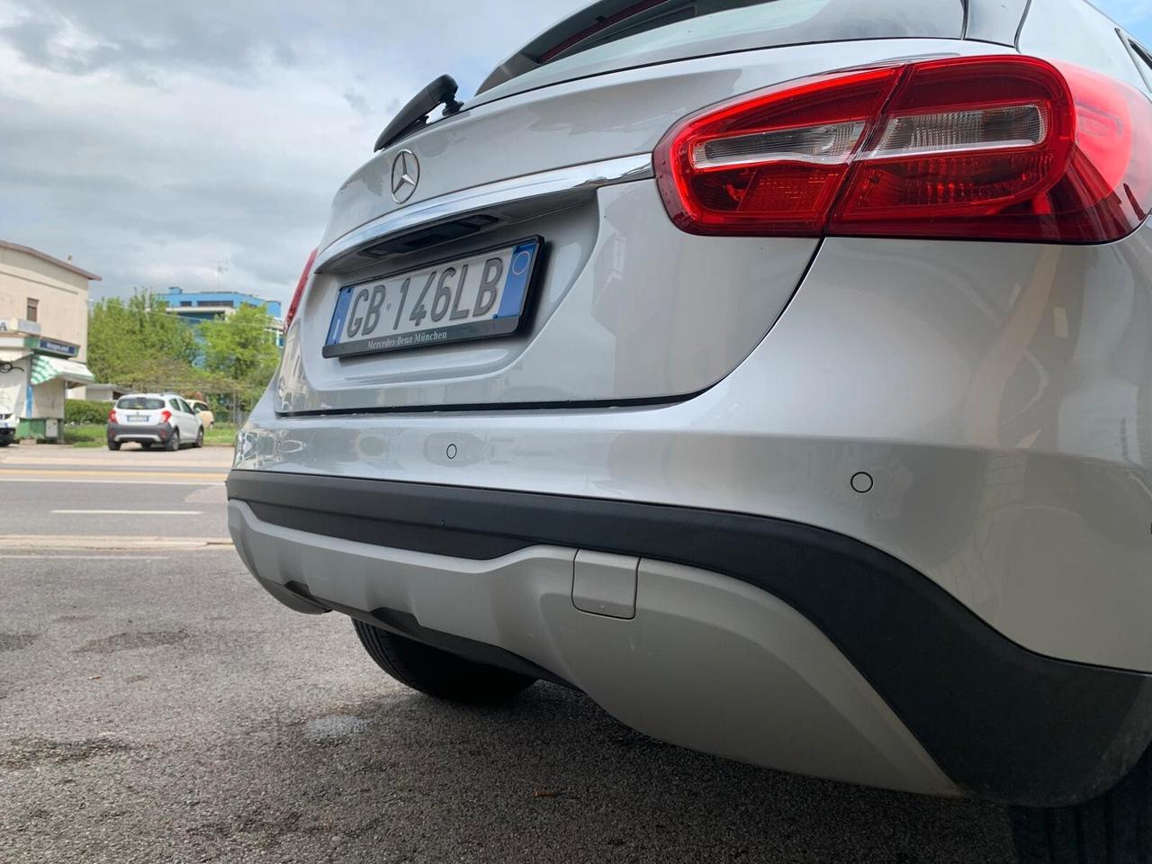 Mercedes-benz GLA 180 Business NEOPAT.