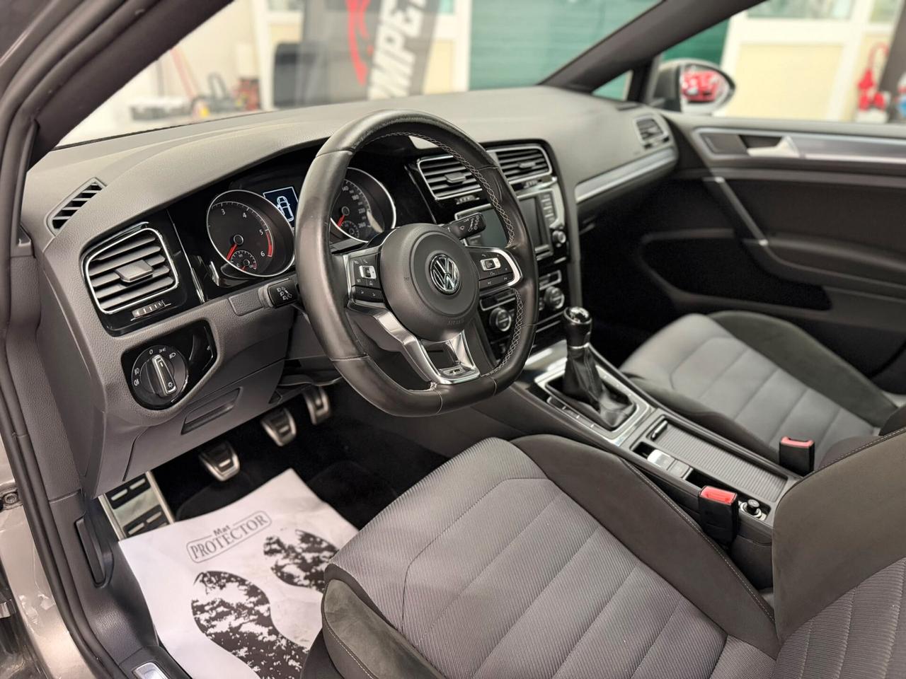 Volkswagen Golf 2.0 TDI 5p. Sport Edition BlueMotion Tech.