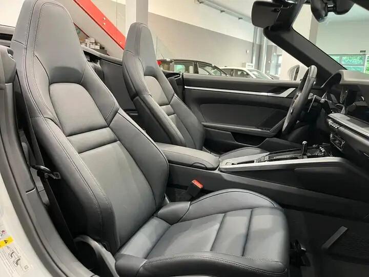 Porsche 911 Carrera GTS Cabriolet