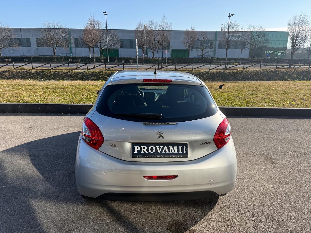 Peugeot 208 1.2 Neopatentati