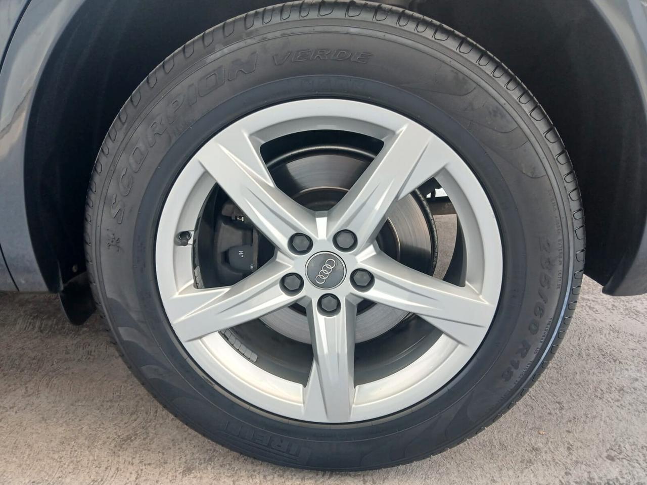Audi Q5 2.0 TDI quattro S tronic Business Sport