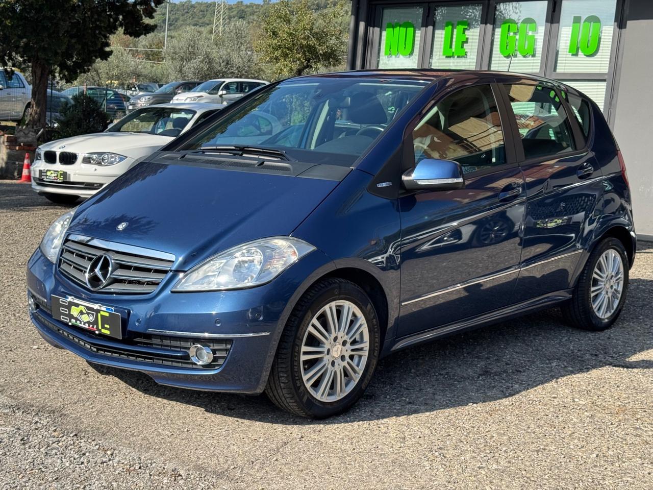 Mercedes-benz A 180 BlueEFFICIENCY Premium