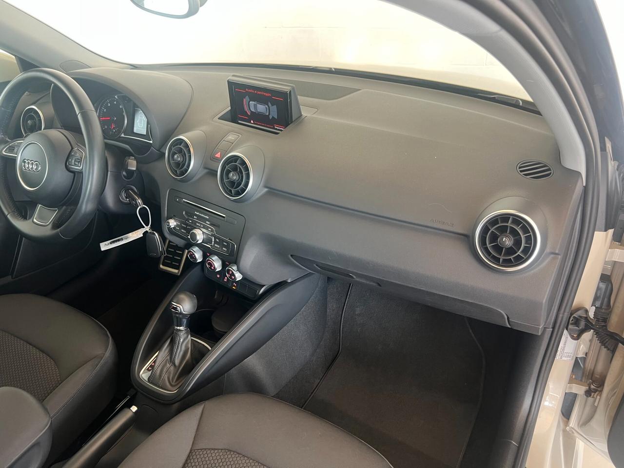 Audi A1 SPB 1.0 TFSI ultra S tronic S-LINE ESTERNO