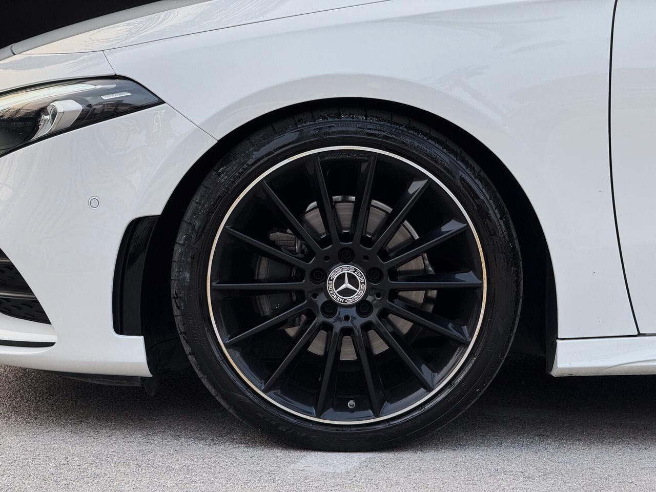 Mercedes-Benz A 180 d Premium AMG TETTO PACK LUCI