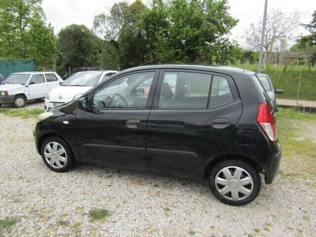 Hyundai i10 1.1 12V preparata con cura