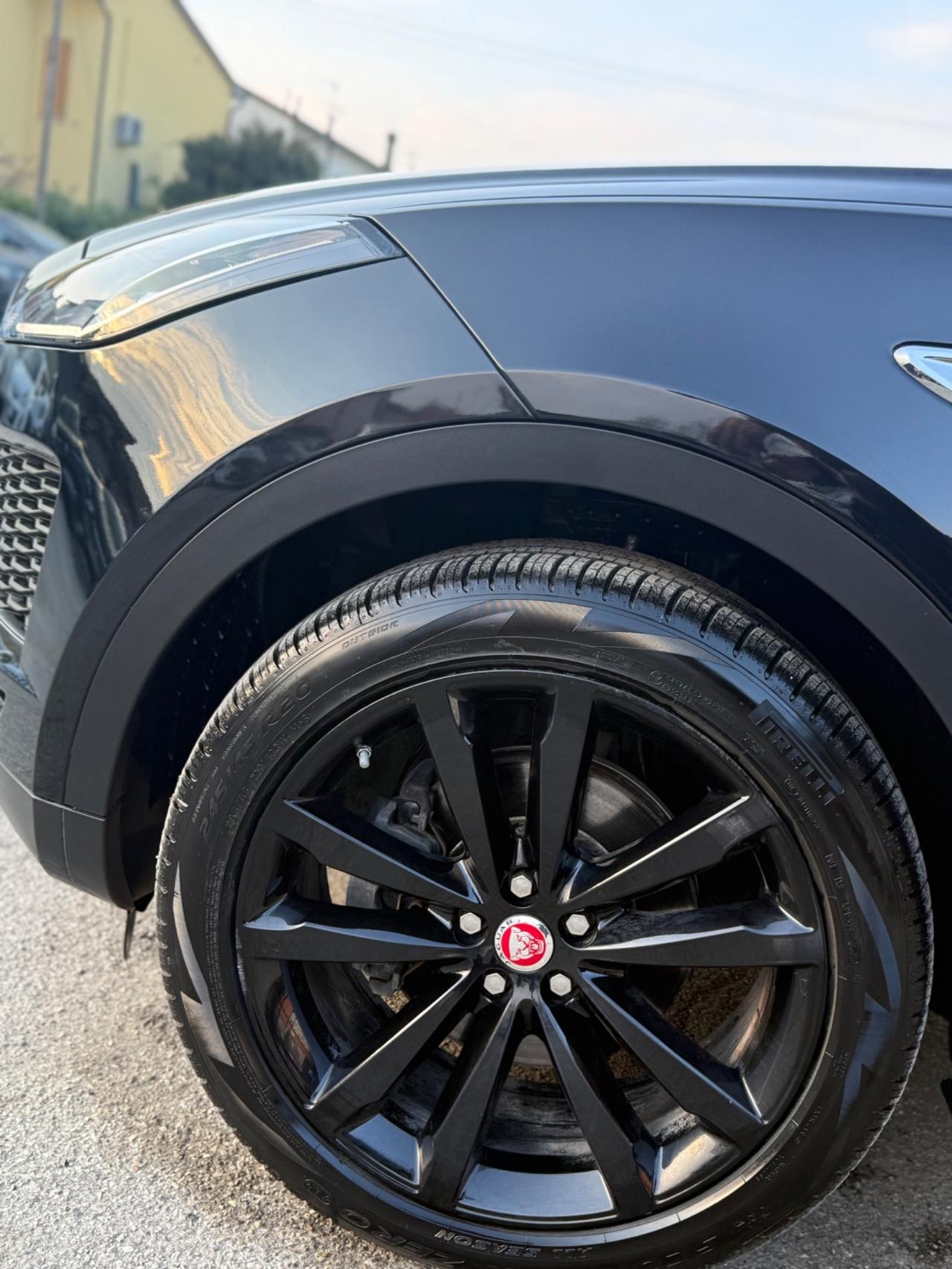 Jaguar E-Pace 2.0D 180 CV AWD aut. R-Dynamic