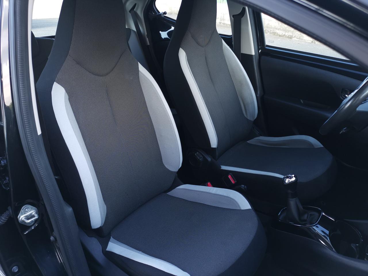 Toyota Aygo 1.0 VVT-i 69 CV 5 porte x-play