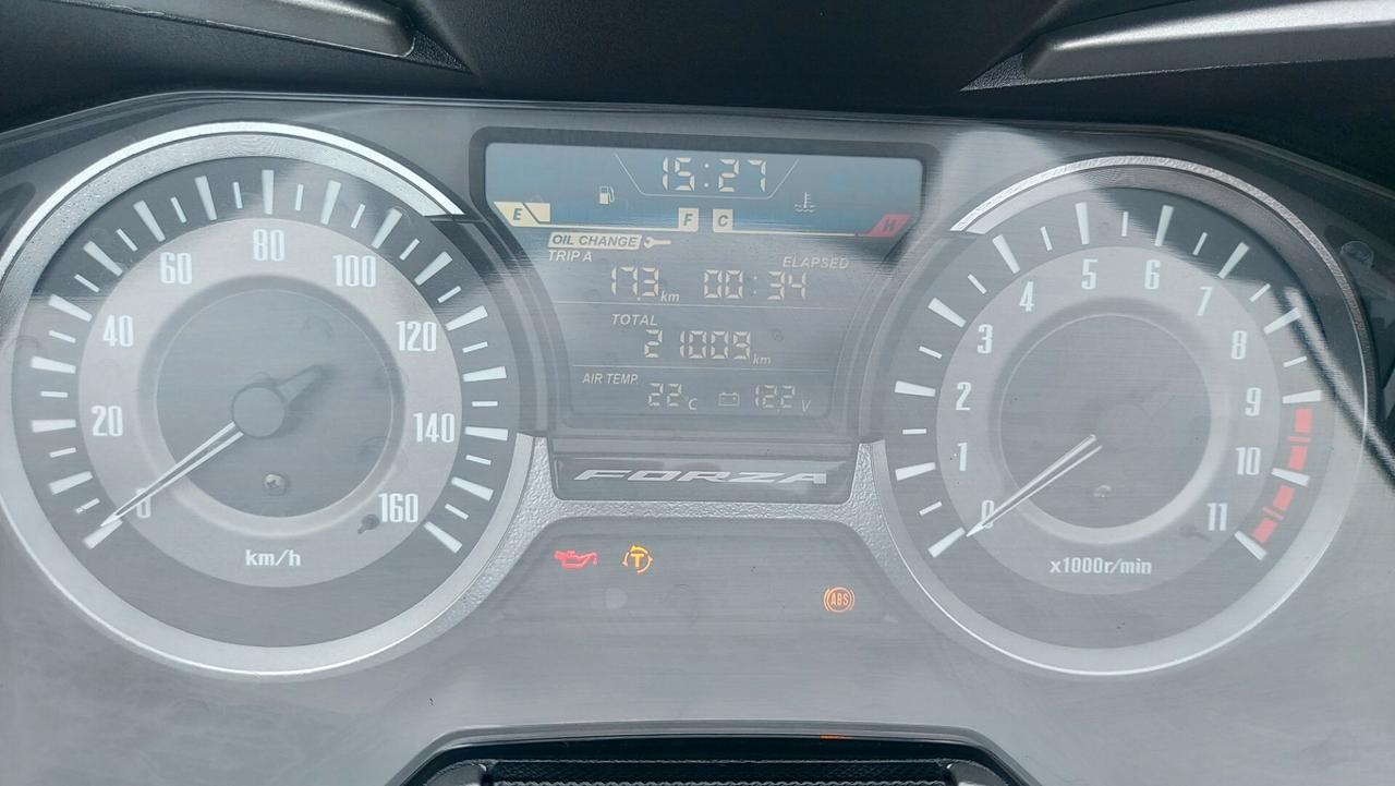 Honda Forza 300 - Gomme nuove - Graranzia