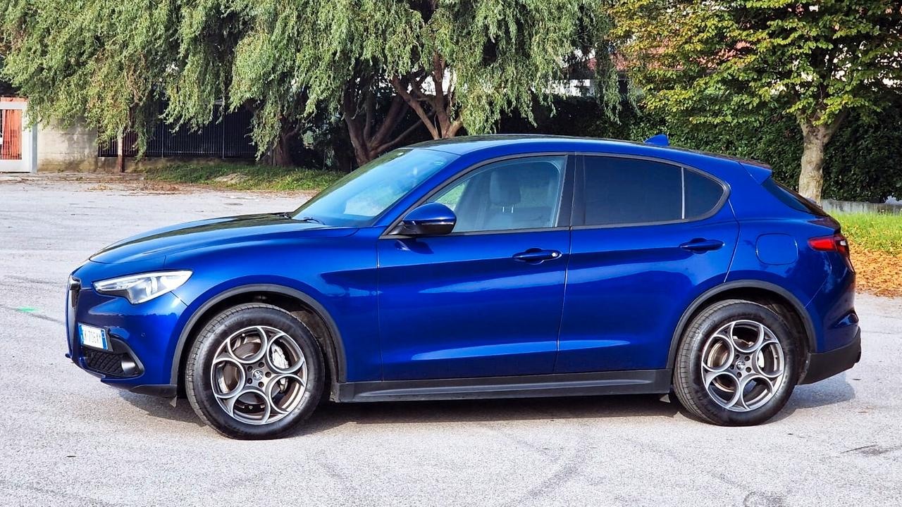 Alfa Romeo Stelvio 2.2 Turbodiesel 190 CV AT8 Q4 Sprint